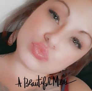 Meet your Posher, Whitney